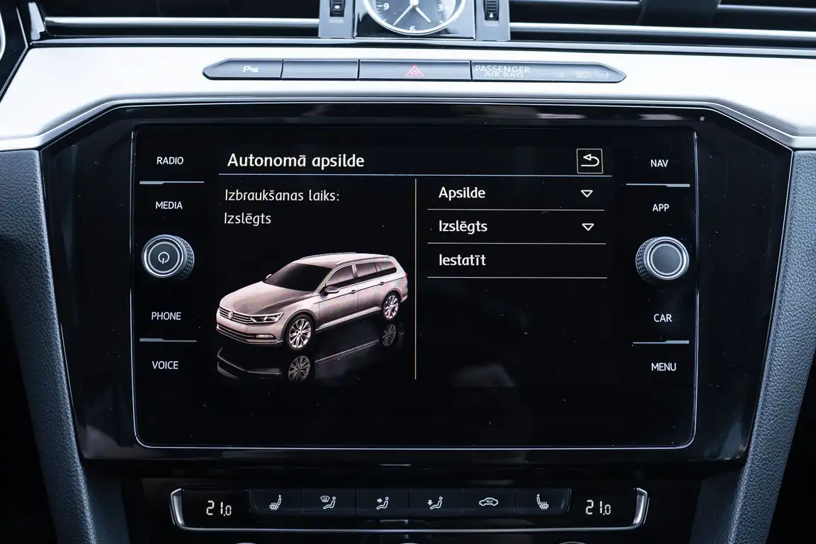 VOLKSWAGEN PASSAT