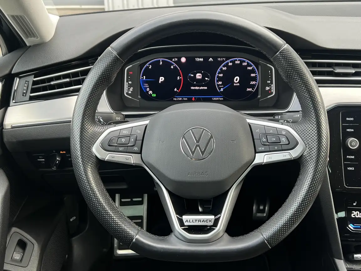 VOLKSWAGEN PASSAT ALLTRACK