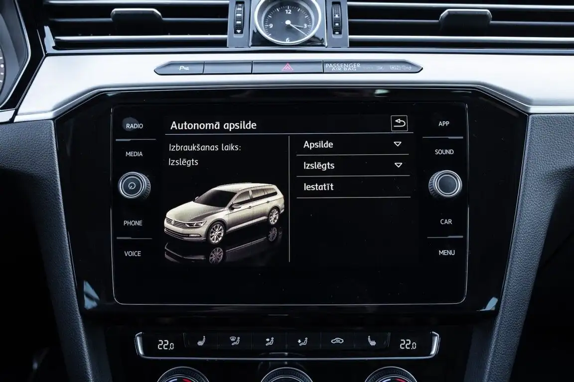 VOLKSWAGEN PASSAT