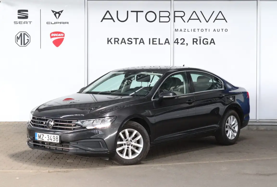VOLKSWAGEN PASSAT