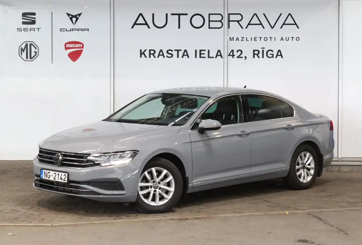 VOLKSWAGEN PASSAT