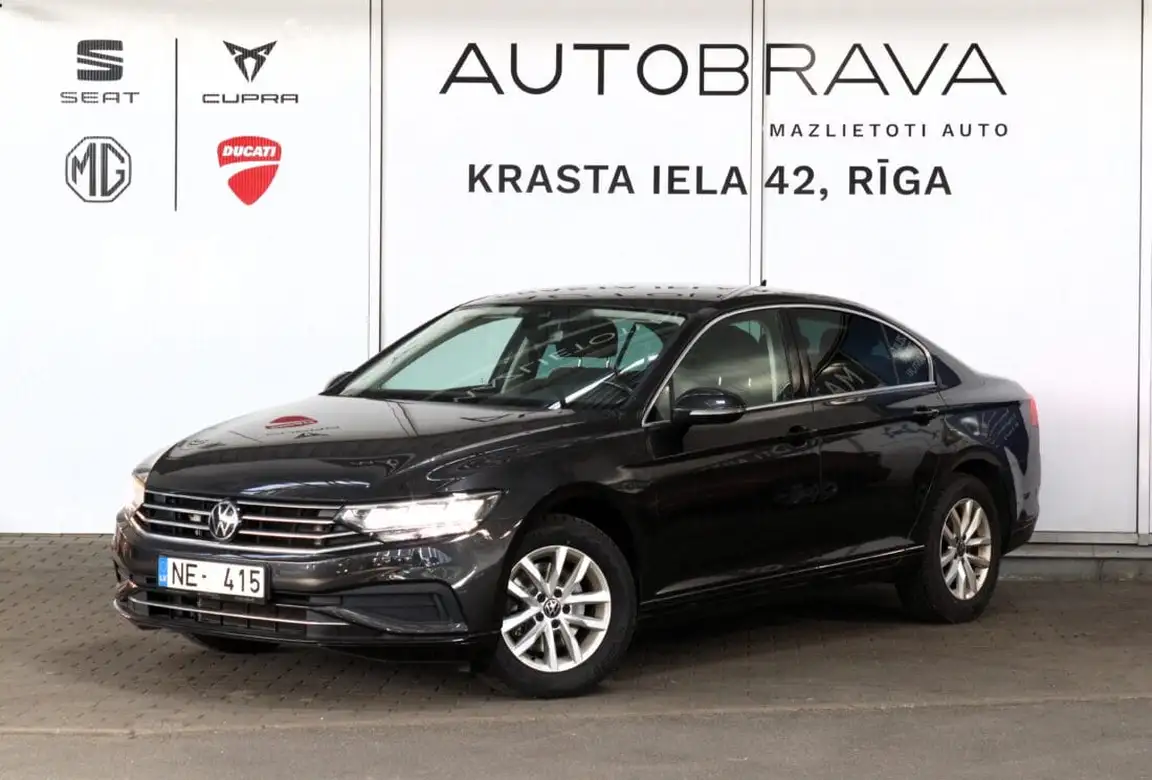 VOLKSWAGEN PASSAT