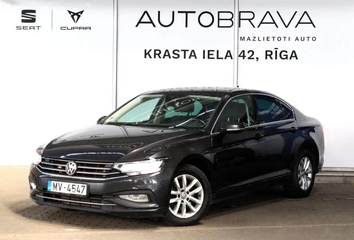 VOLKSWAGEN PASSAT