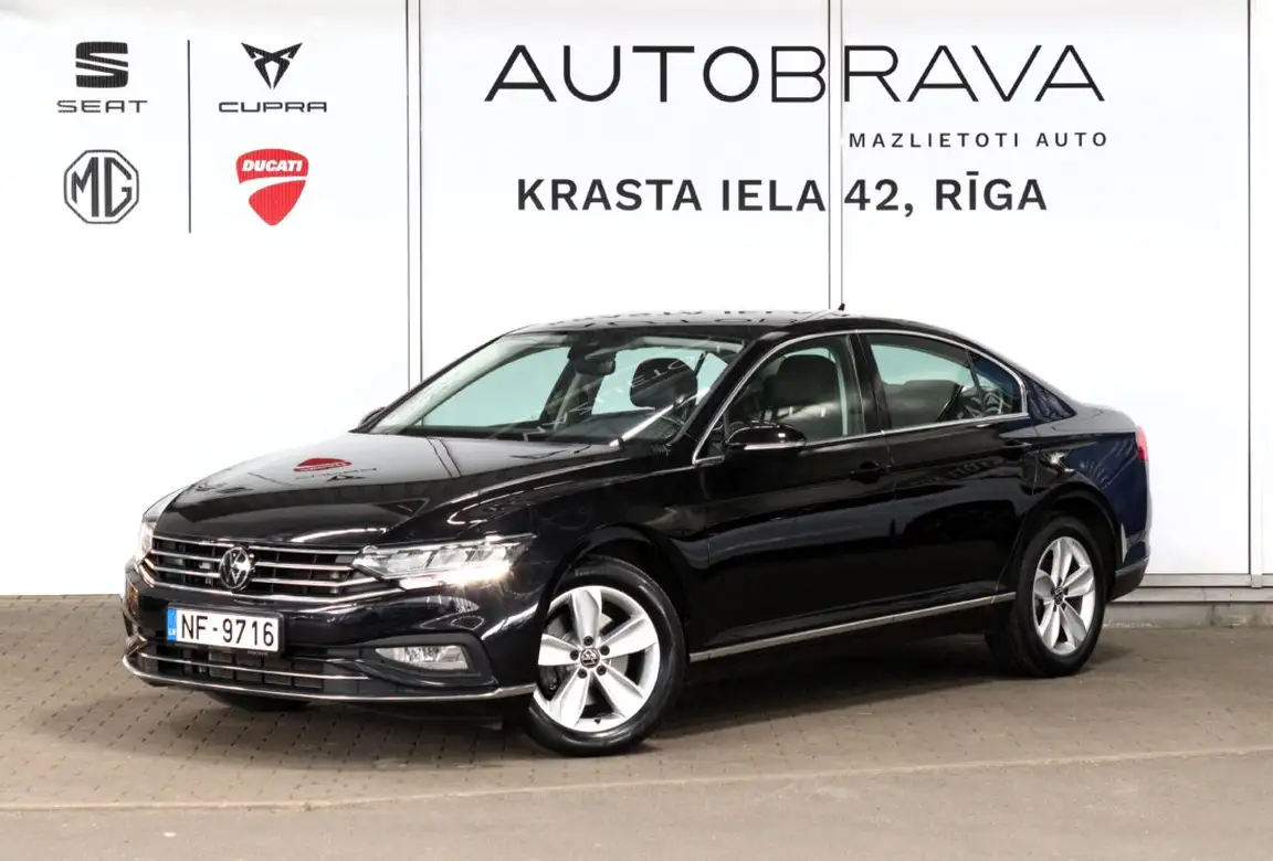 VOLKSWAGEN PASSAT
