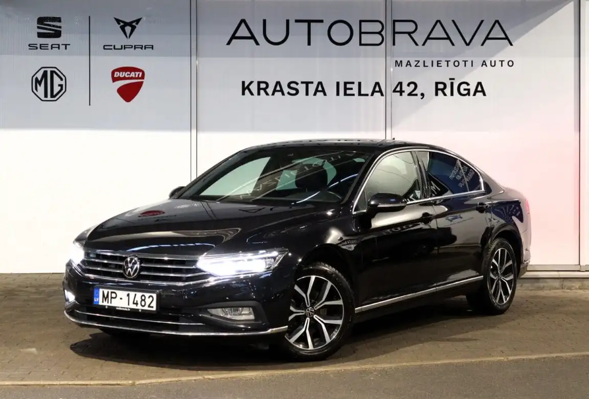 VOLKSWAGEN PASSAT