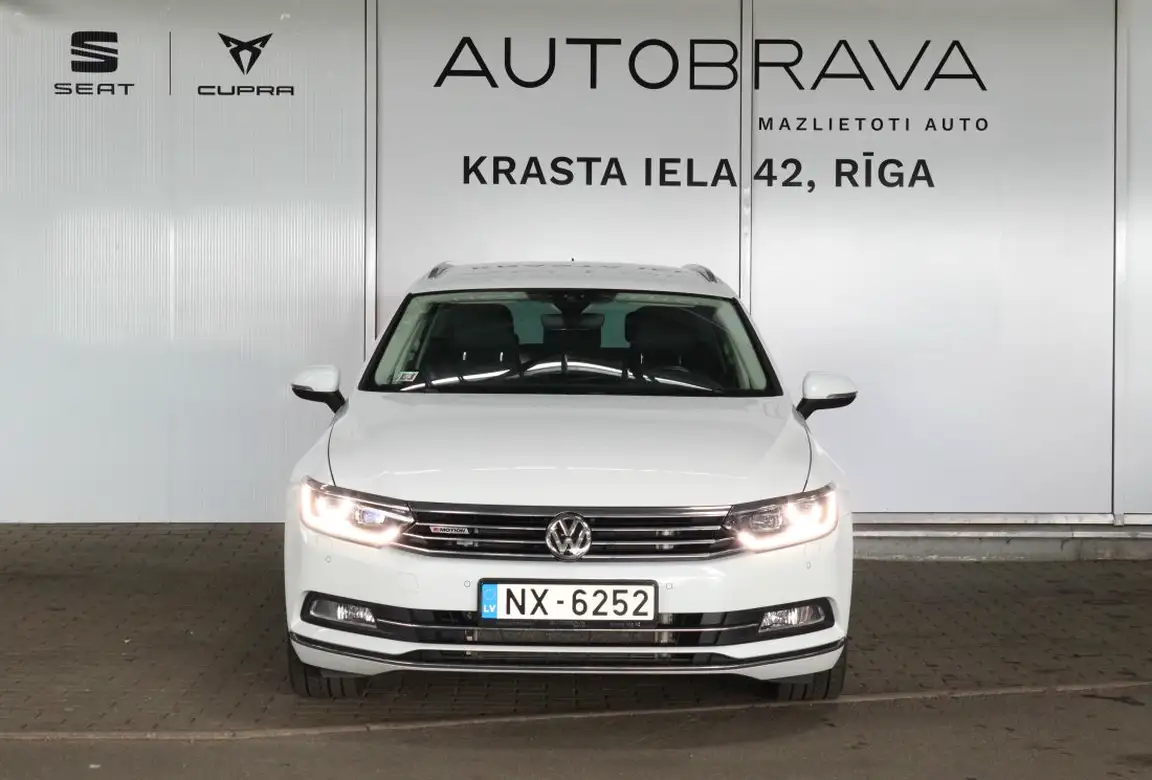 VOLKSWAGEN PASSAT