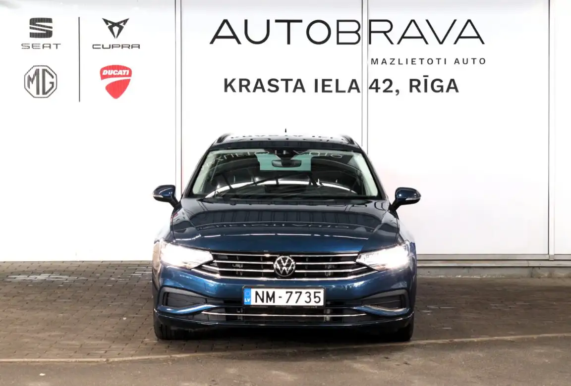 VOLKSWAGEN PASSAT