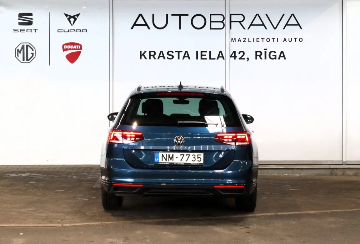 VOLKSWAGEN PASSAT