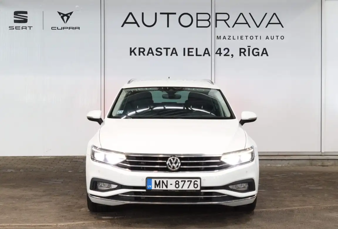 VOLKSWAGEN PASSAT