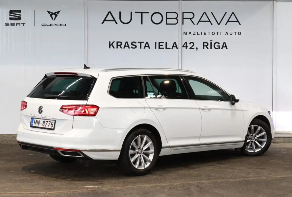 VOLKSWAGEN PASSAT