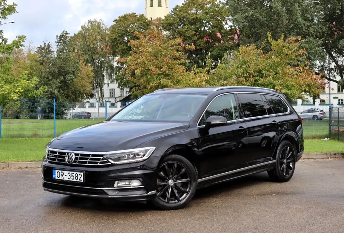 VOLKSWAGEN PASSAT