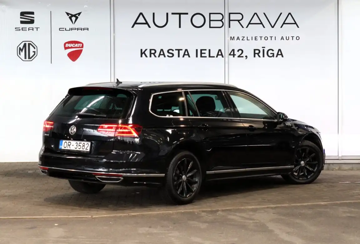 VOLKSWAGEN PASSAT