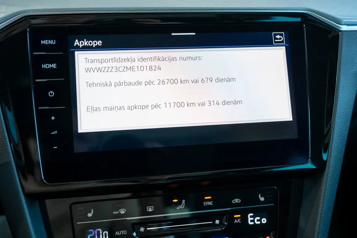 VOLKSWAGEN PASSAT