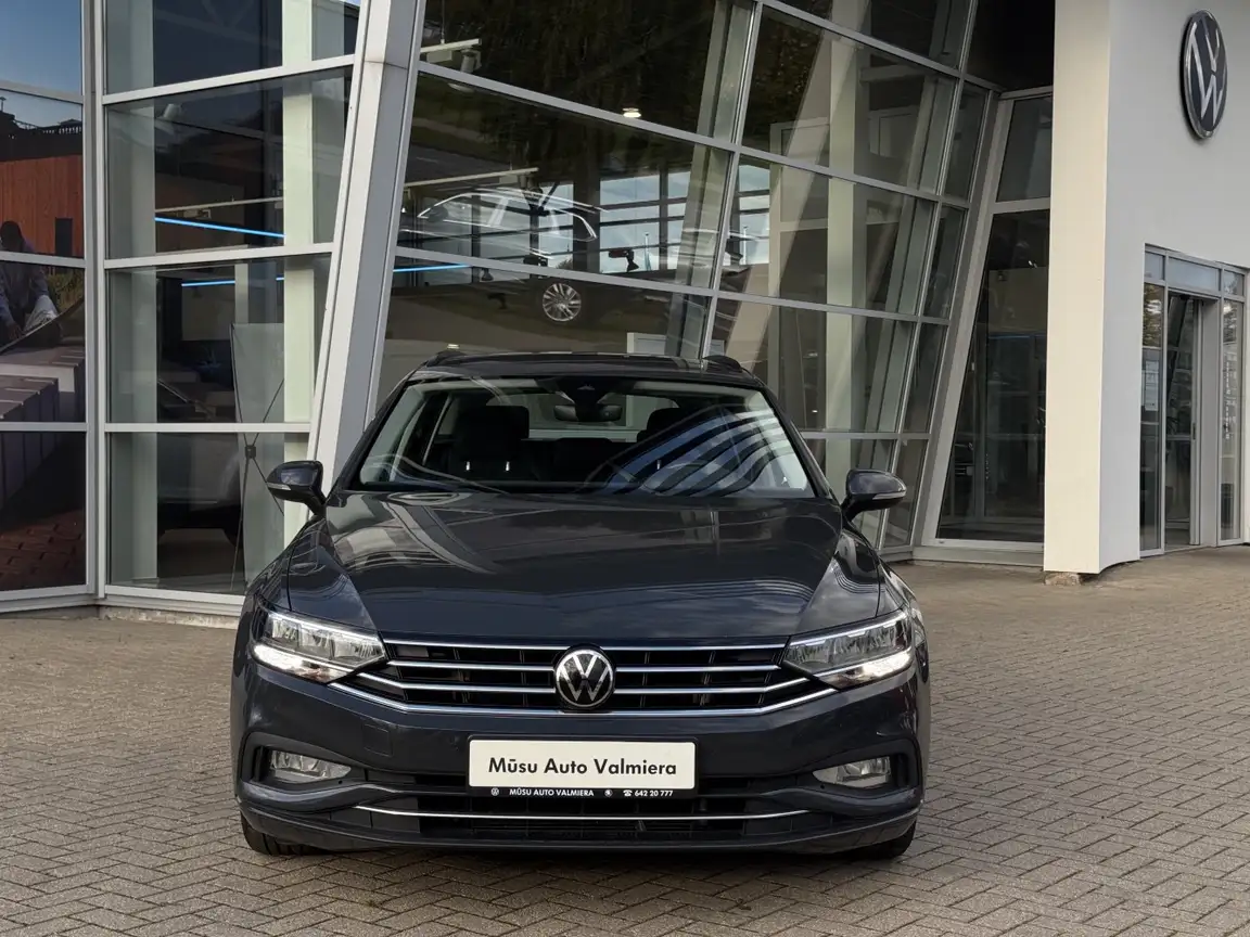 VOLKSWAGEN PASSAT