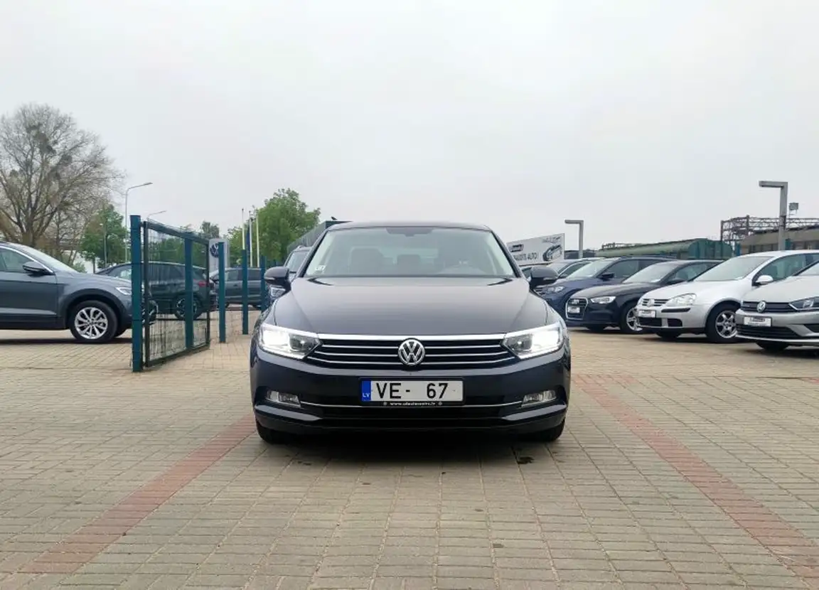 VOLKSWAGEN PASSAT