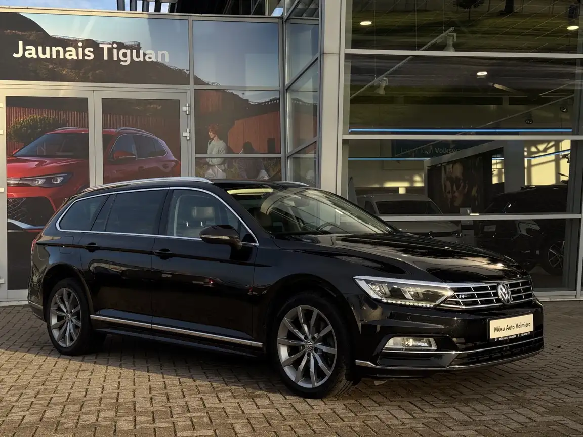 VOLKSWAGEN PASSAT