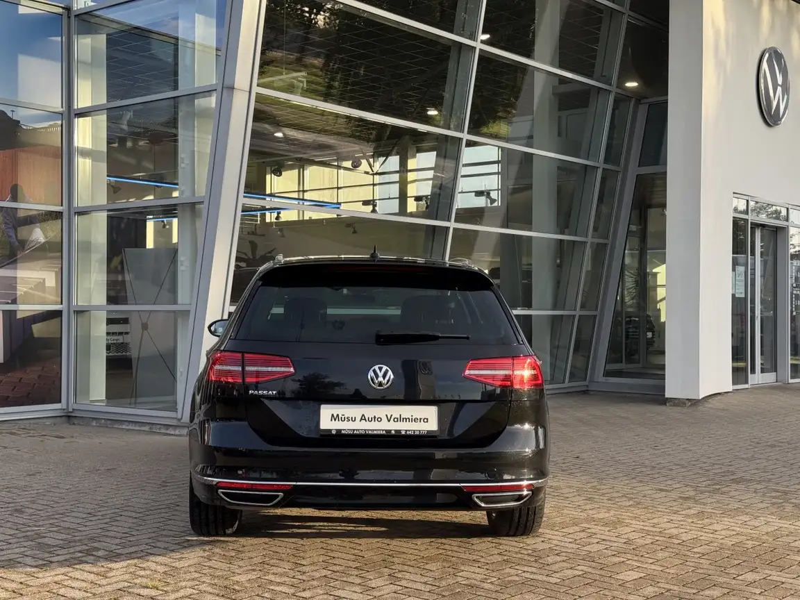 VOLKSWAGEN PASSAT