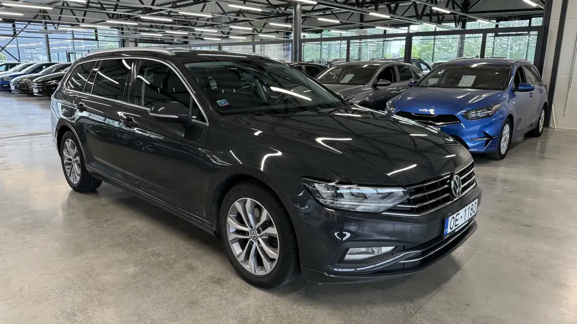 VOLKSWAGEN PASSAT