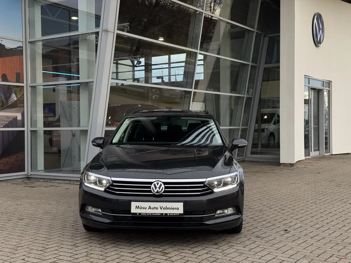 VOLKSWAGEN PASSAT