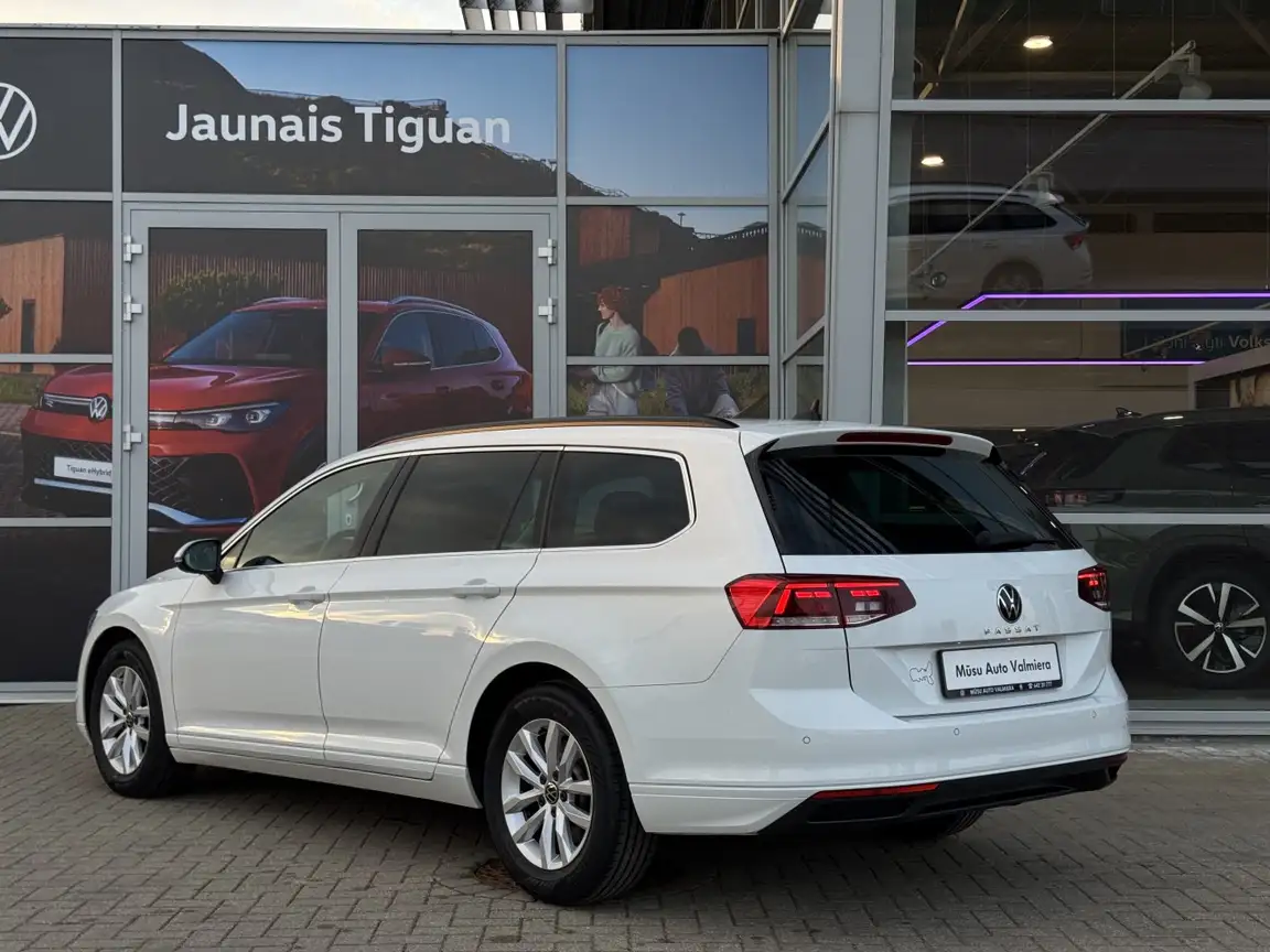 VOLKSWAGEN PASSAT