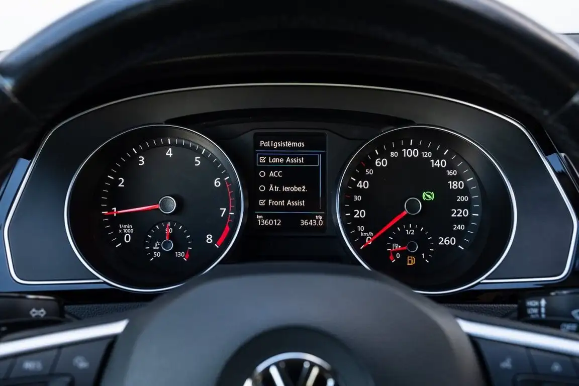 VOLKSWAGEN PASSAT