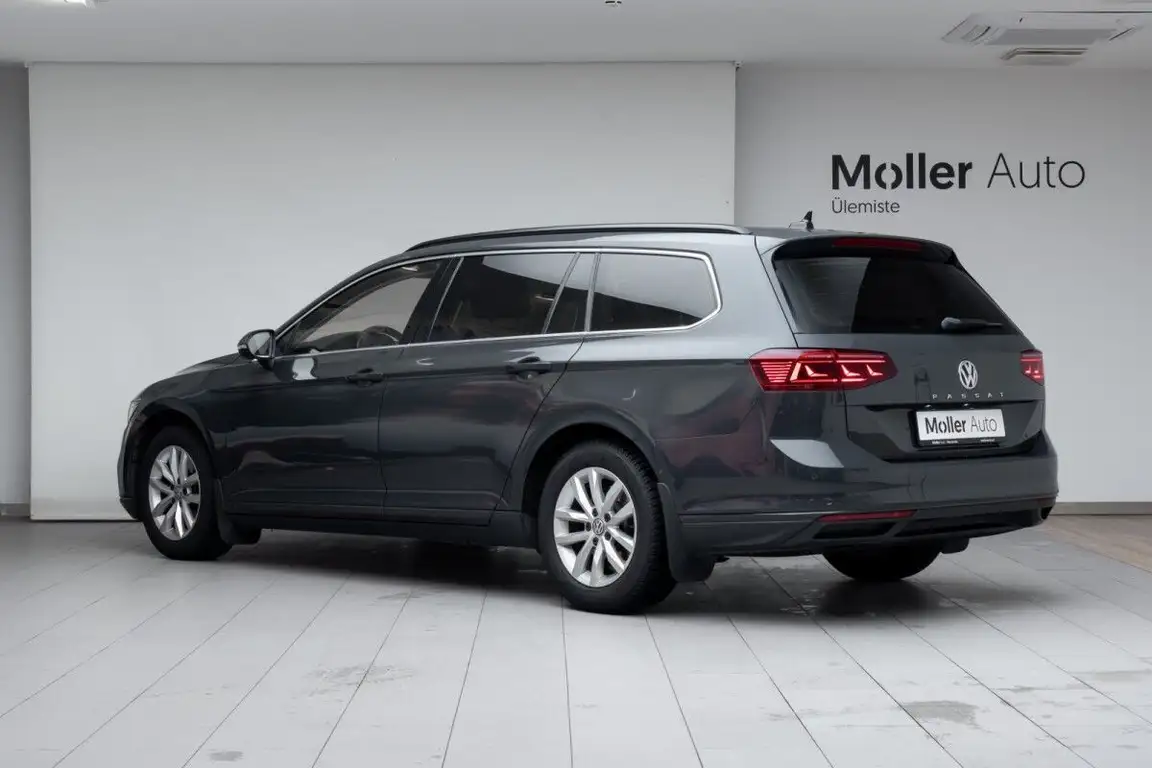 VOLKSWAGEN PASSAT