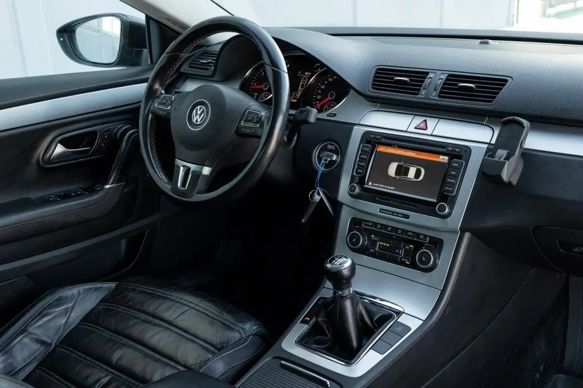 VOLKSWAGEN PASSAT CC