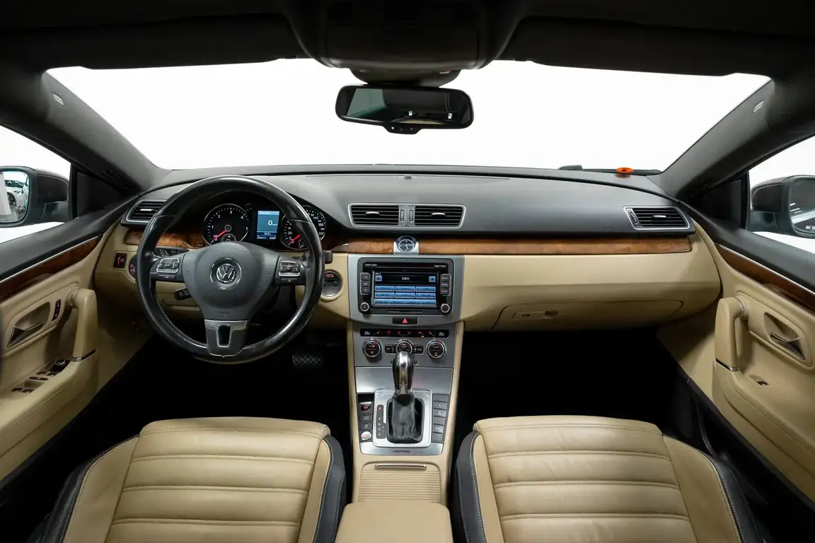 VOLKSWAGEN PASSAT CC