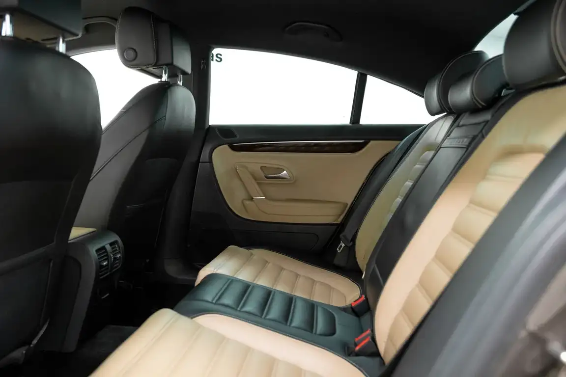 VOLKSWAGEN PASSAT CC