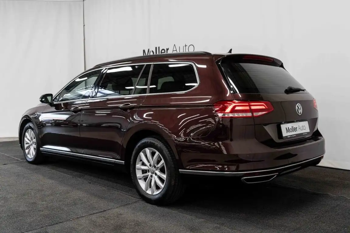 VOLKSWAGEN PASSAT