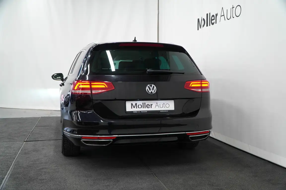 VOLKSWAGEN PASSAT
