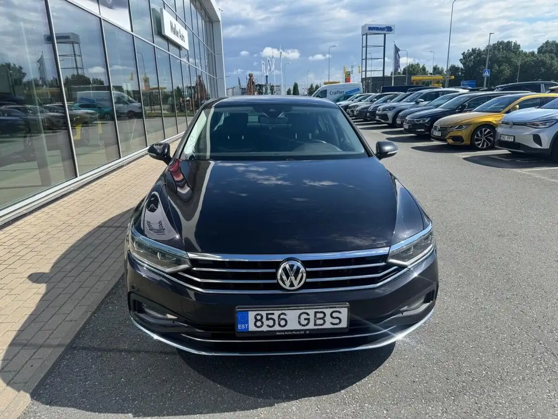 VOLKSWAGEN PASSAT