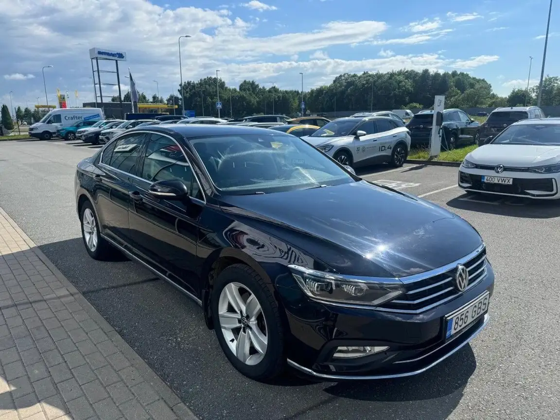VOLKSWAGEN PASSAT