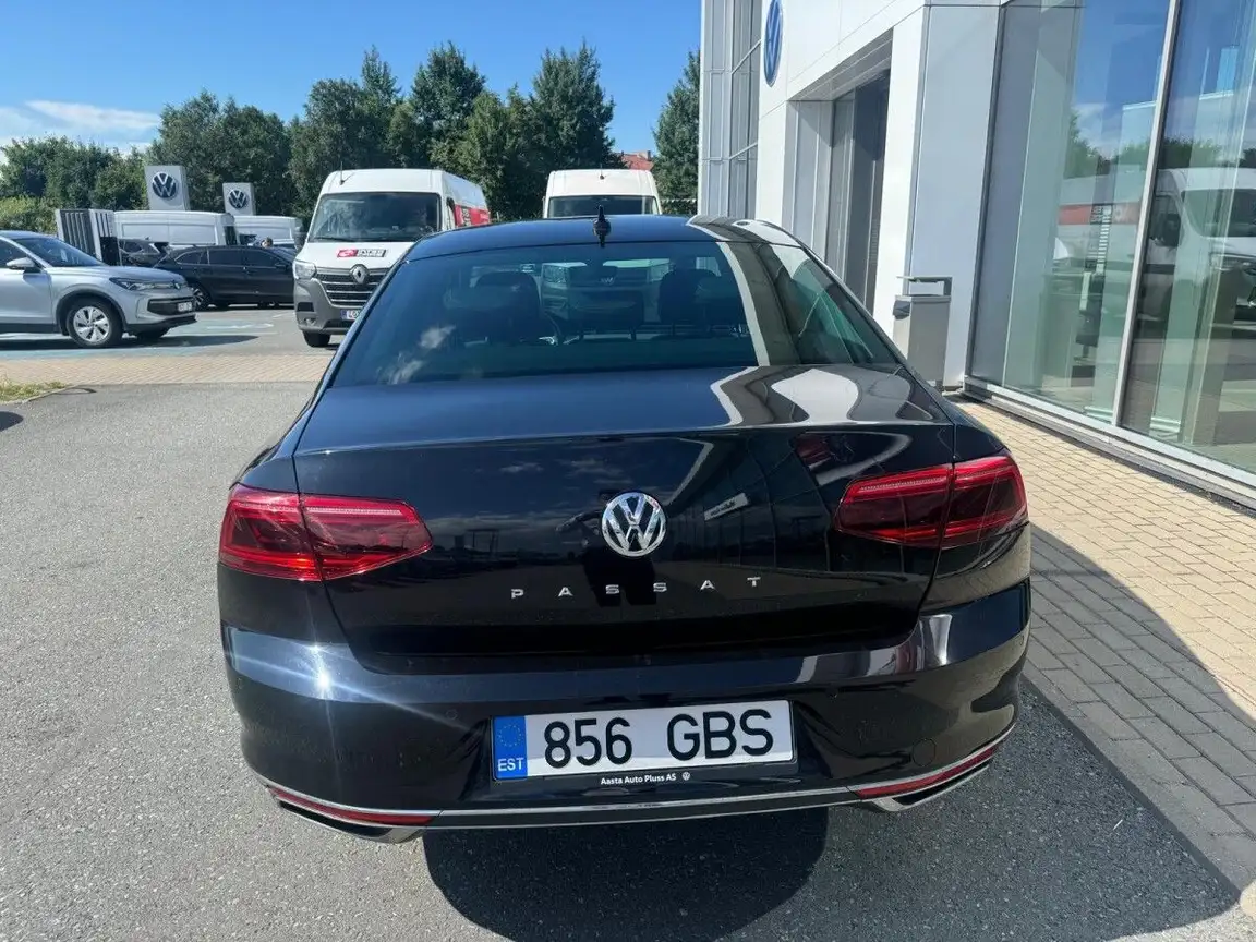 VOLKSWAGEN PASSAT