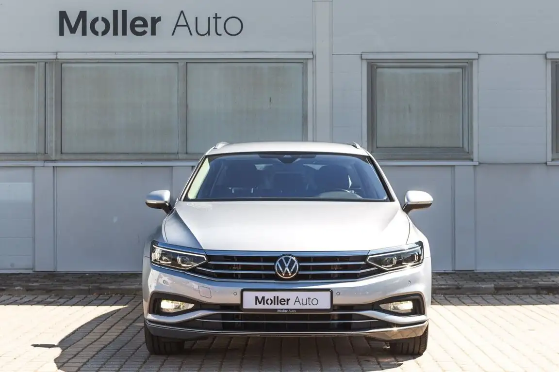 VOLKSWAGEN PASSAT