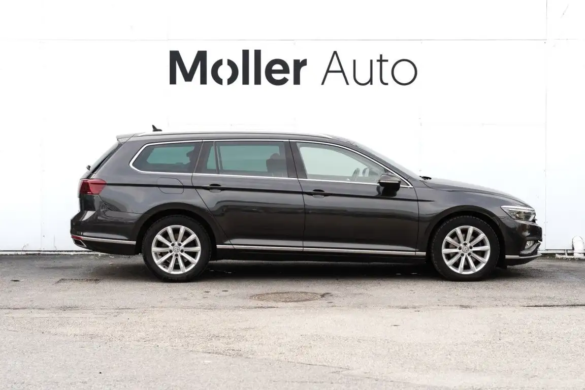 VOLKSWAGEN PASSAT