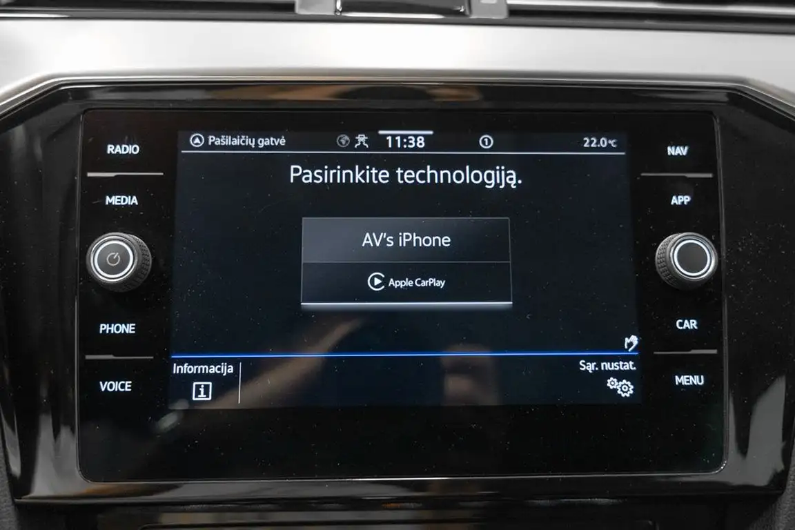 VOLKSWAGEN PASSAT