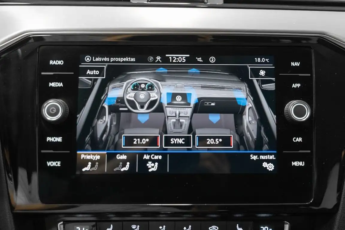 VOLKSWAGEN PASSAT