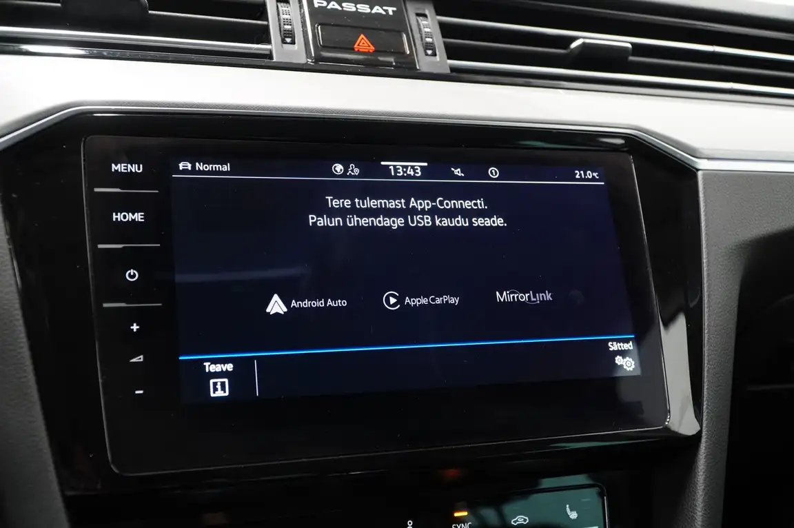 VOLKSWAGEN PASSAT