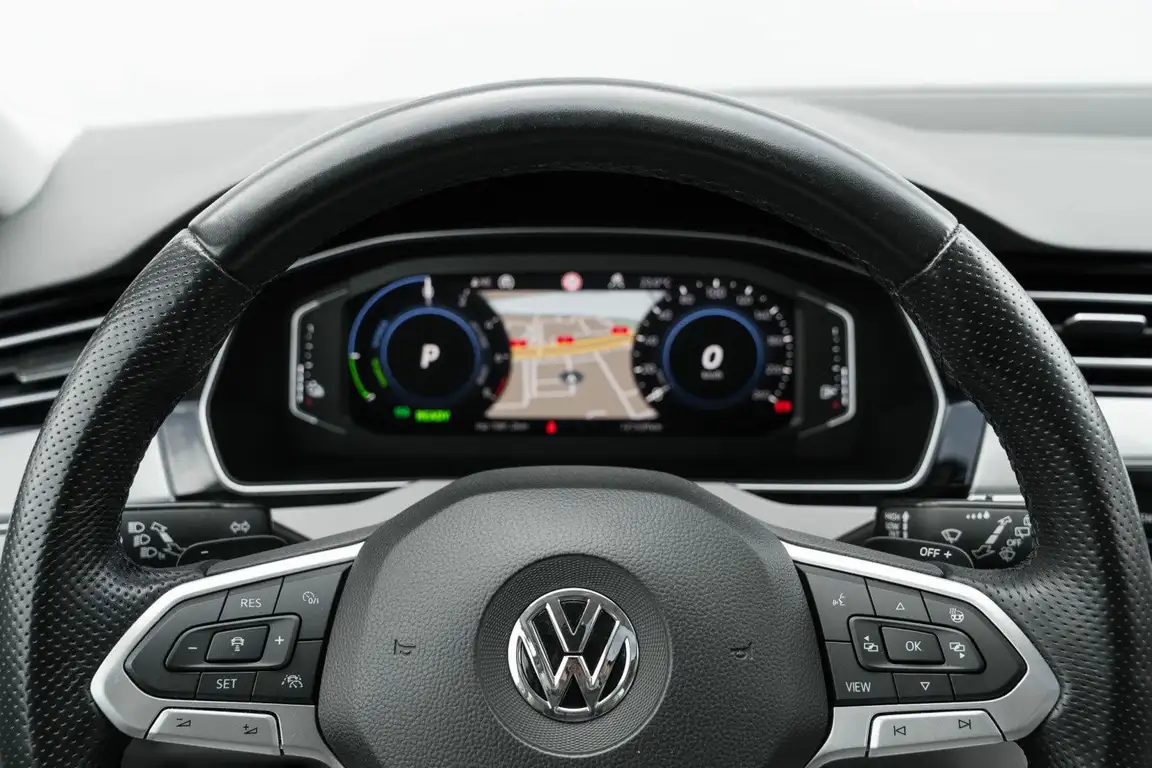 VOLKSWAGEN PASSAT GTE