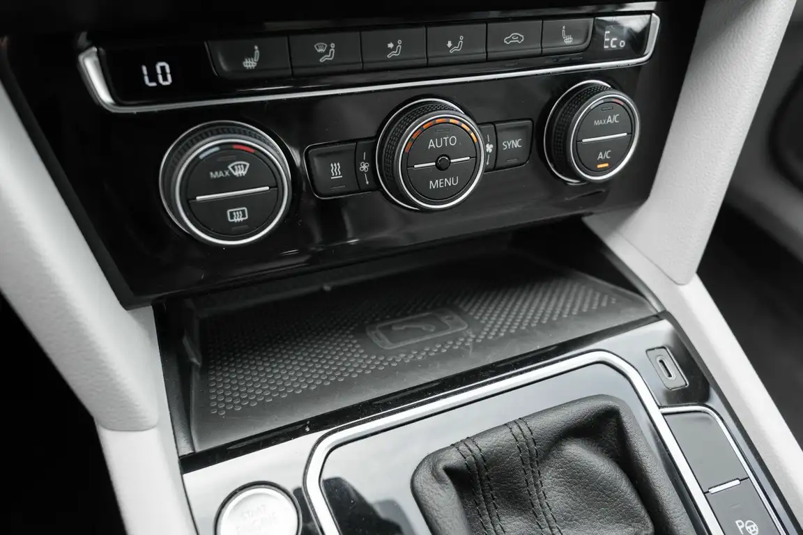 VOLKSWAGEN PASSAT GTE