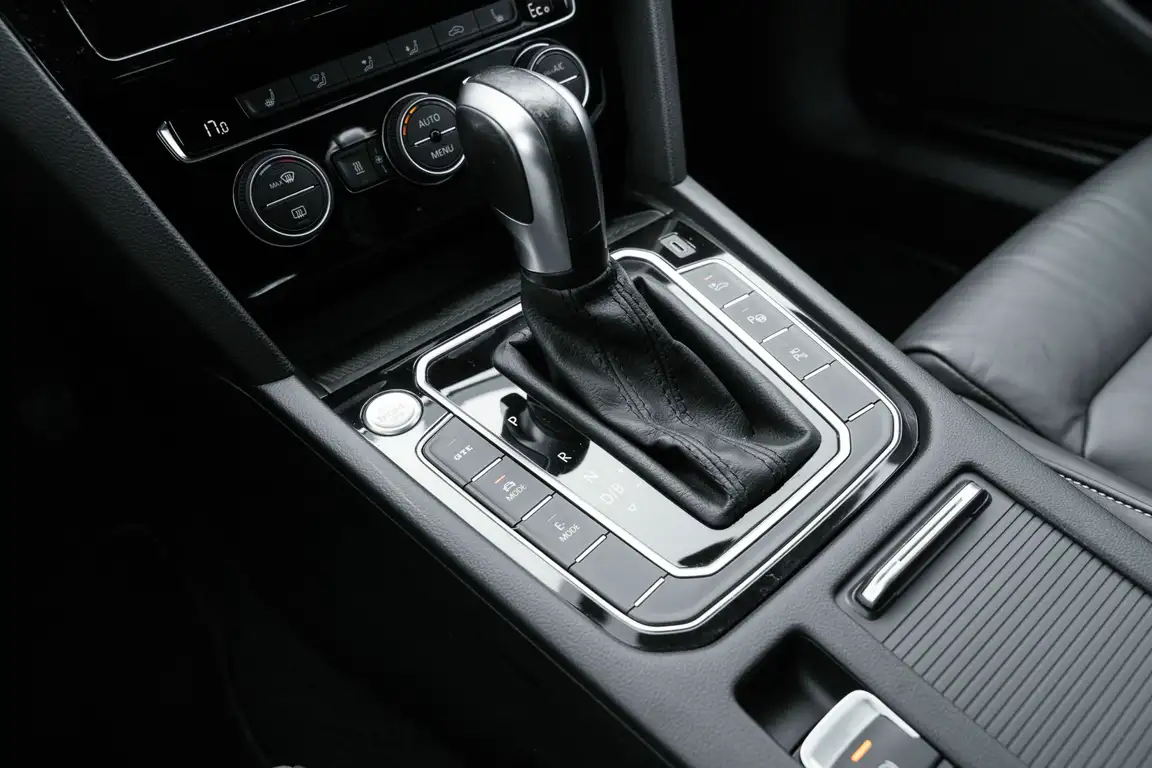 VOLKSWAGEN PASSAT GTE