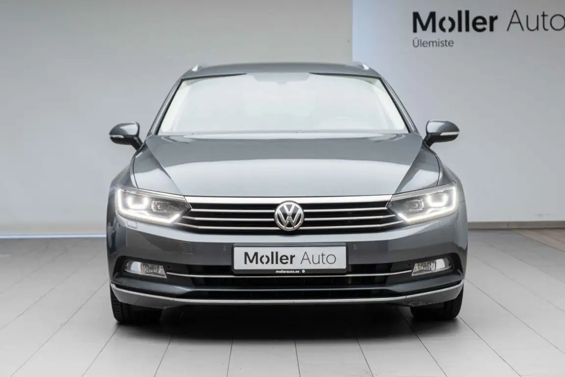 VOLKSWAGEN PASSAT