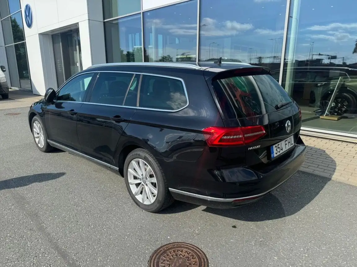 VOLKSWAGEN PASSAT