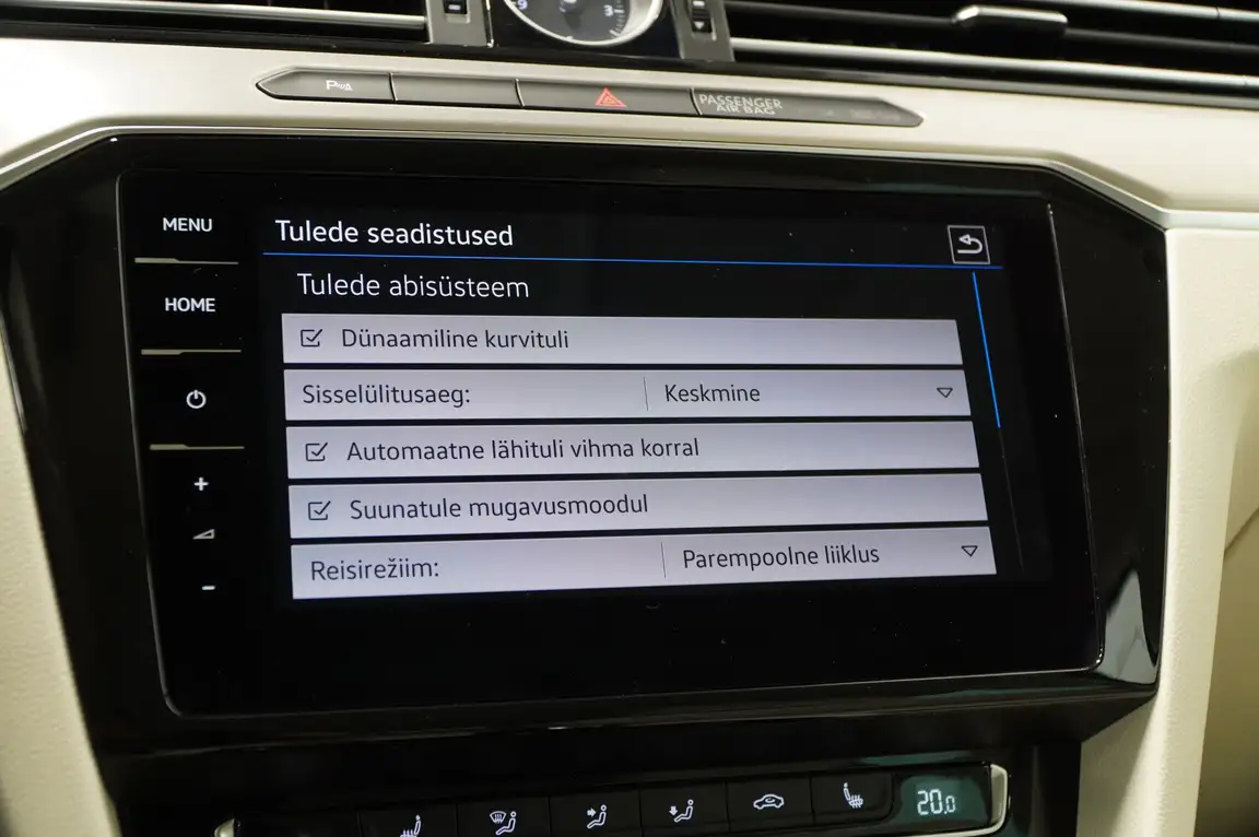 VOLKSWAGEN PASSAT