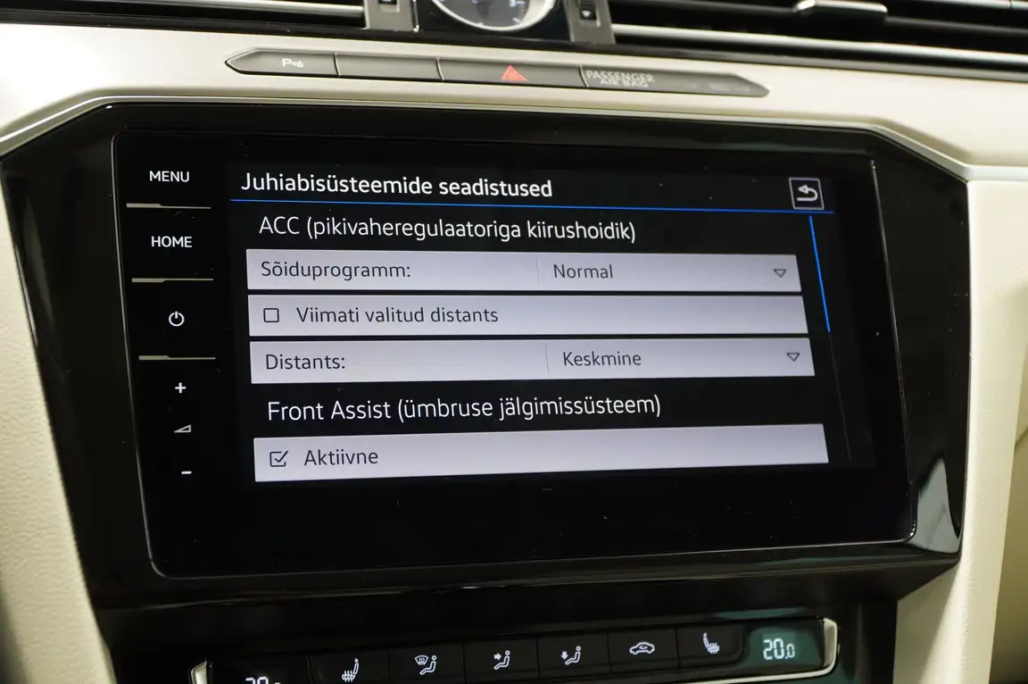 VOLKSWAGEN PASSAT