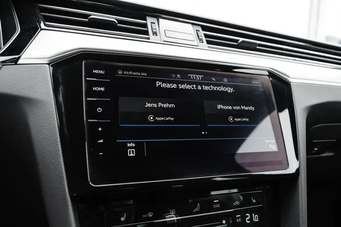 VOLKSWAGEN PASSAT
