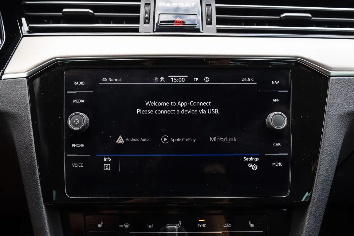 VOLKSWAGEN PASSAT