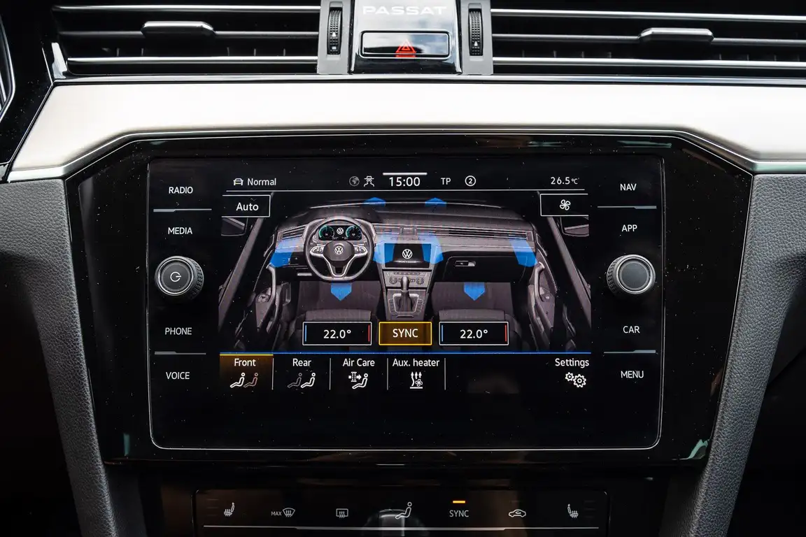 VOLKSWAGEN PASSAT