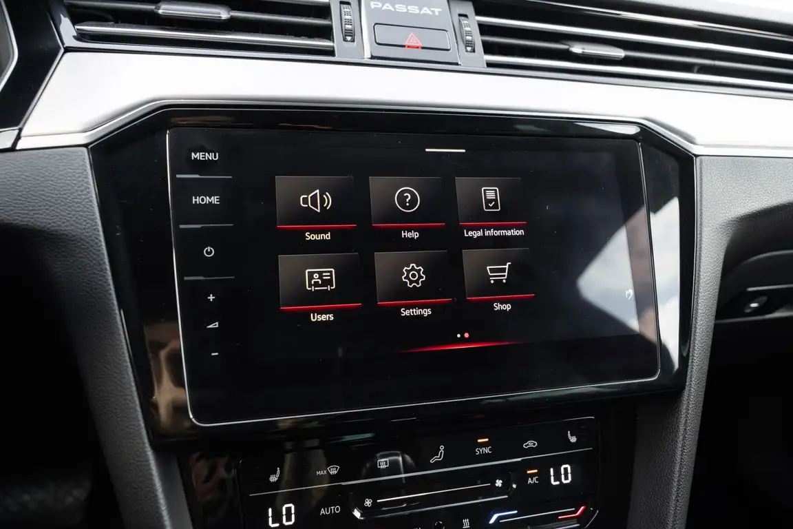VOLKSWAGEN PASSAT